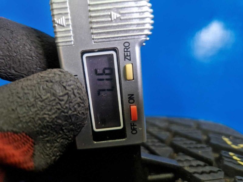 2 Bridgestone R17 205/55
зимни гуми DOT1821