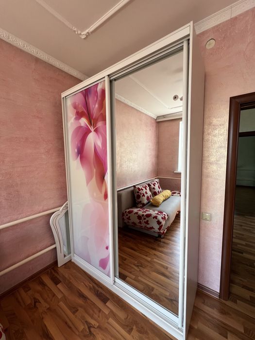 Продается шкаф для девчащий комнаты!