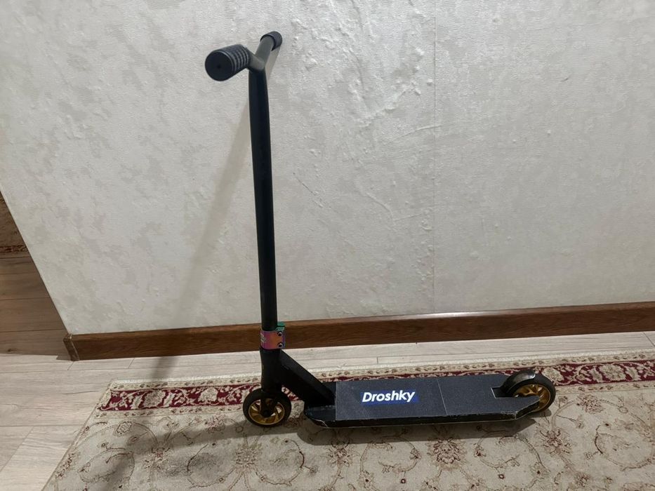 Продам трюковой самокат