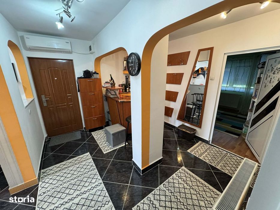 Apartament 3 camere decomandate , finisat , Carpati 2