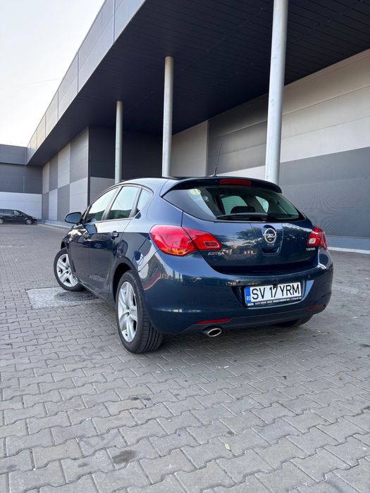 Opel Astra J 1,4 benzina cutie automata