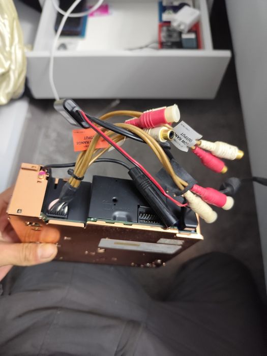 Продам автомогнитолу carrozzeria