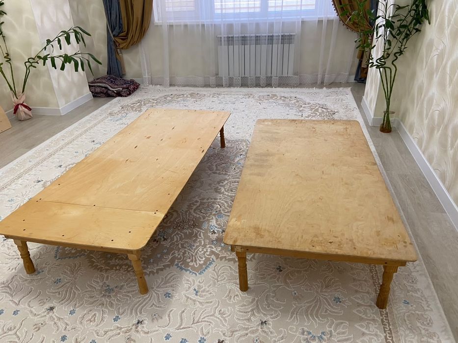 2 Стол сатылады.