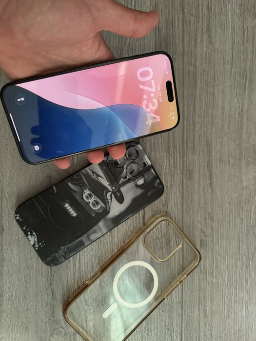 iPhone 16 Pro Max Black Titanium 256 GB – Impecabil + 5 huse