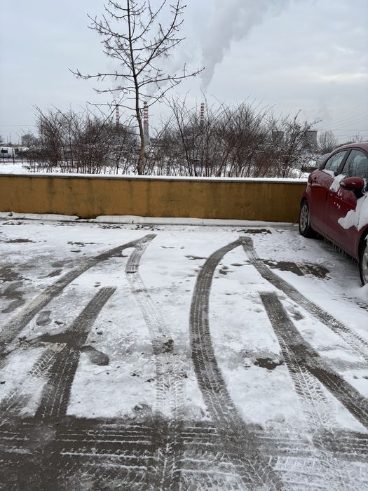 Дава се под наем Гараж / Паркомясто в София, Дружба 1 - 13 кв.м за 69.36 € - Снимка #1