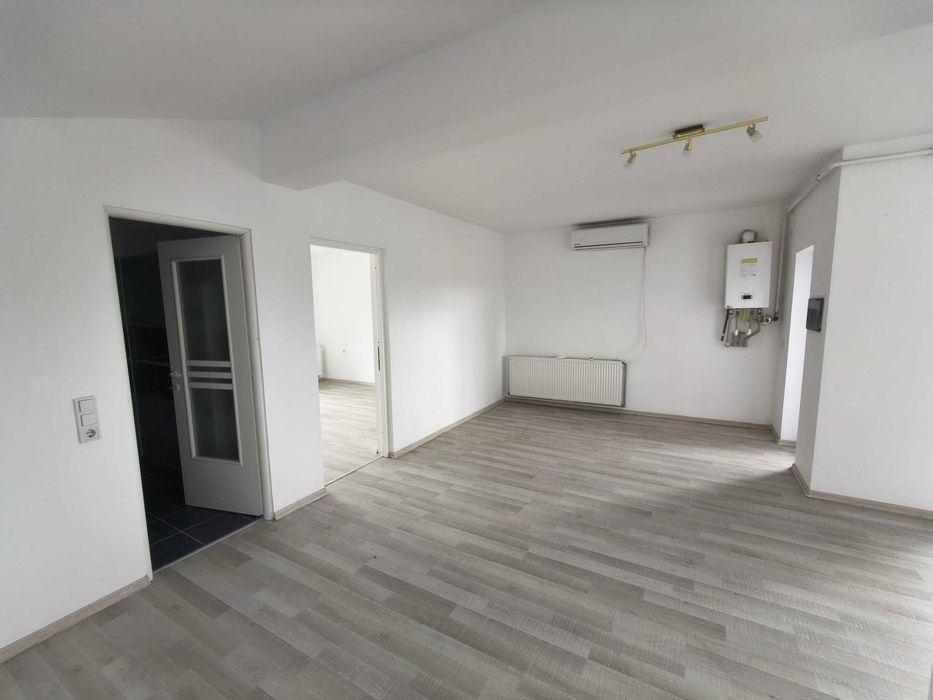 casa de vanzare /apartamente