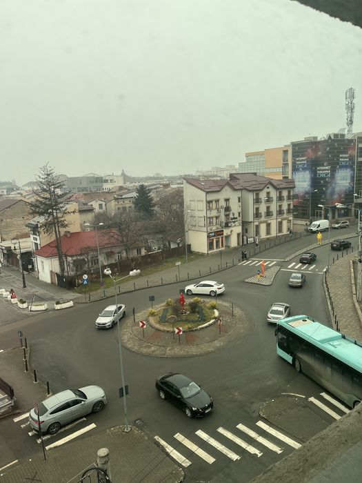 De închiriat clădire-zona centrală, 495 mp