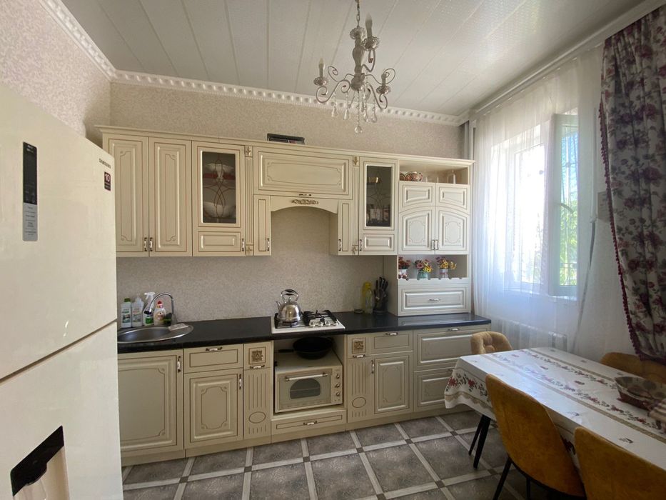 Продам дом с магазином