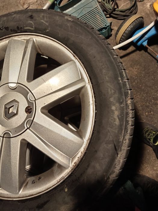 Vând jante echipate cu anvelope de vară 205/55/16