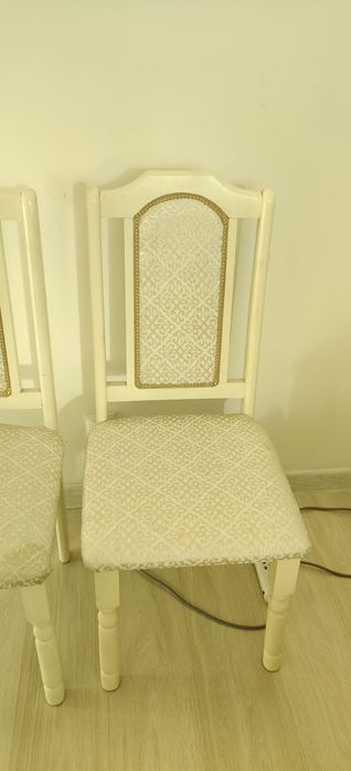 Продам стулья для гостиной