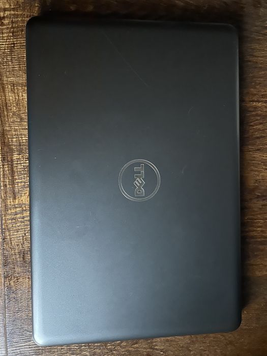 Vând laptop Dell