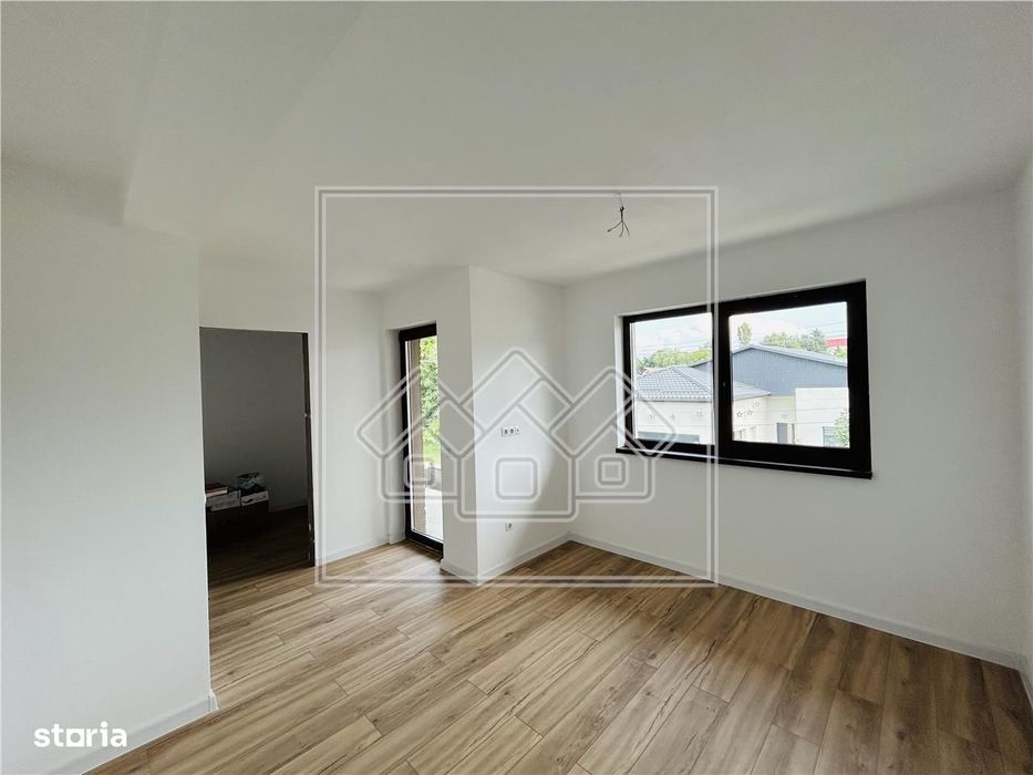 Casa tip duplex, in Cisnadie - 121 mp utili + 247 mp teren