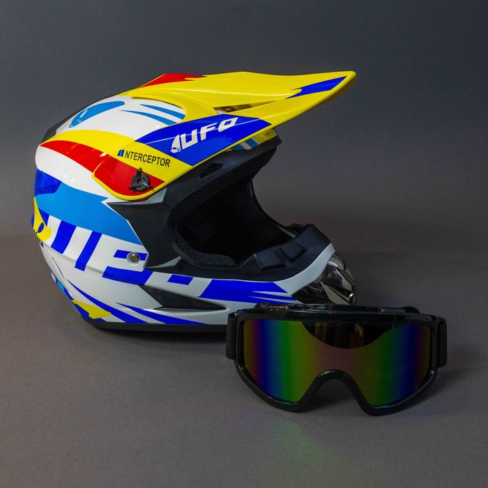 Каска с очила за ел. тротинетка , велосипед , мотокрос