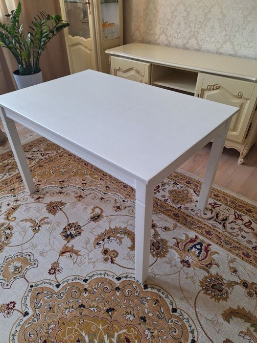 Деревянный стол массив