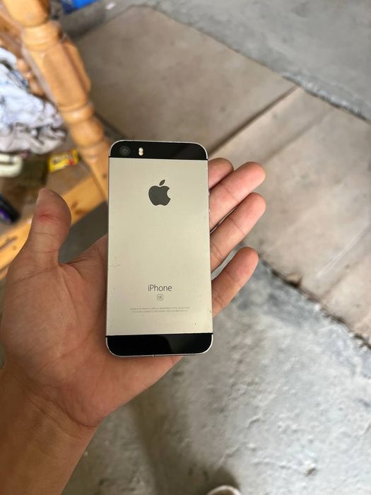 Продаётся iPhone 5 SE