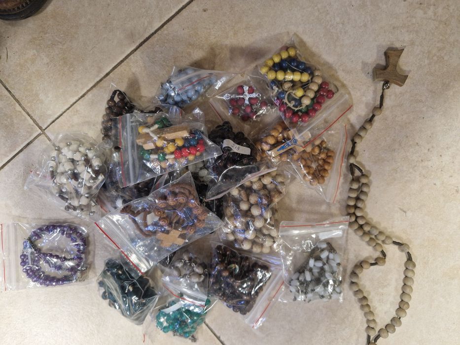 Католически сувенири