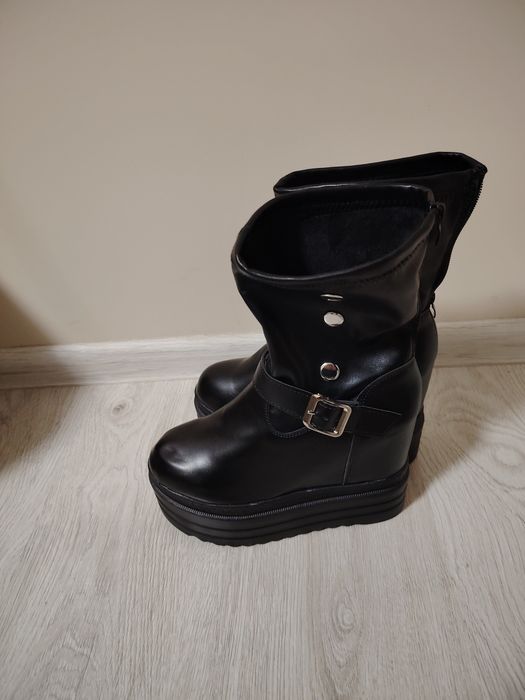 Домски боти на висока платформа