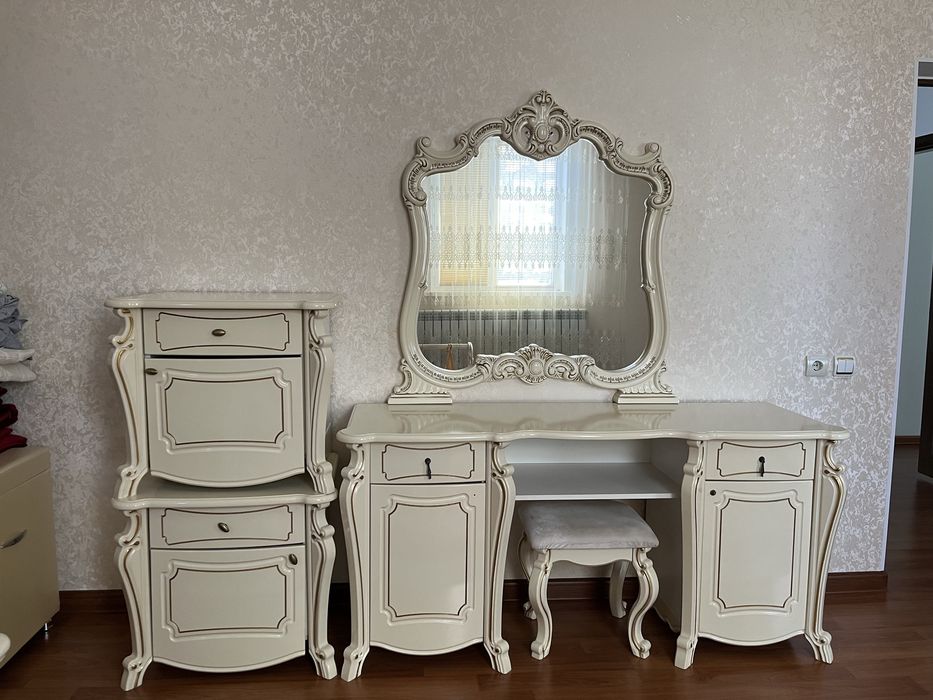 Спальный гарнитур Лорена