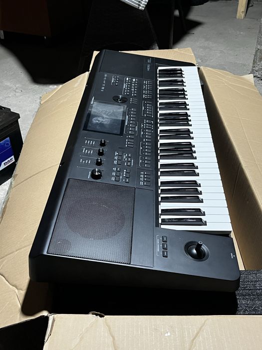 Продам процессиональный синтезатор Medeli AKX10