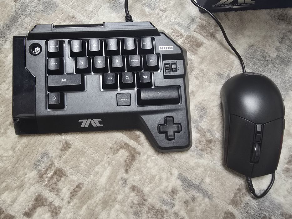 Продам PlayStation 4
