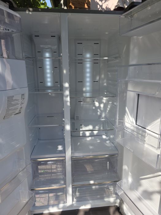 Frigider Samsung side by side