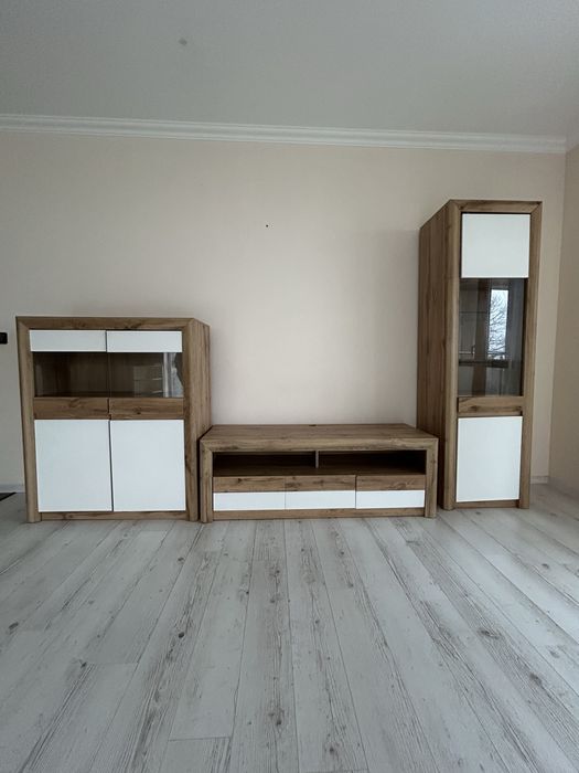 Тв секция  или холен модул .