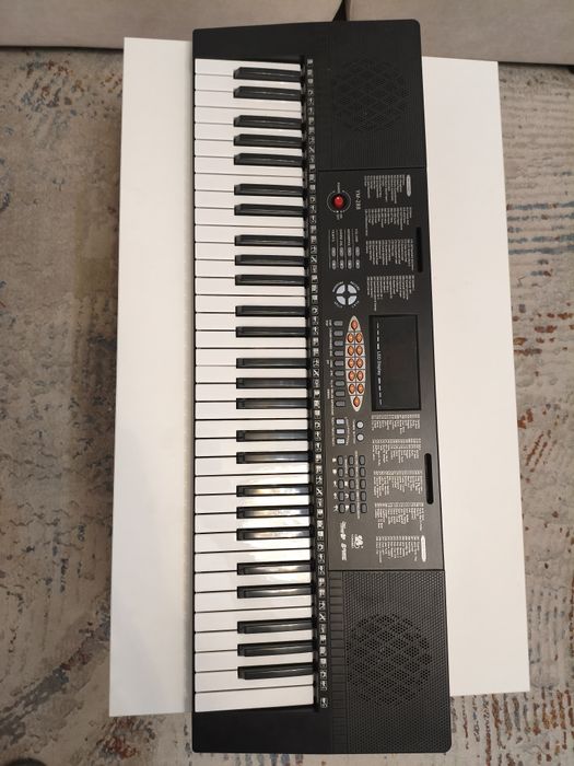 Продам электронный синтезатор