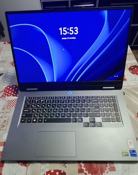 Lenovo LOQ 17RX10