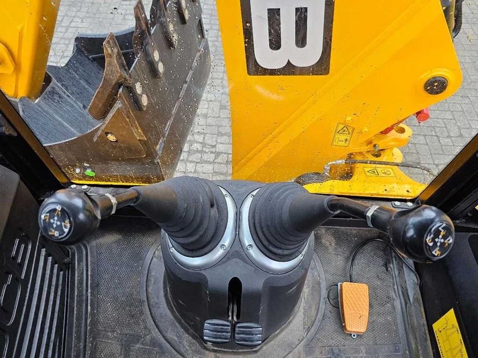 Экскаваторы-погрузчик JCB 3DX Plus 4WD / Кондиционер