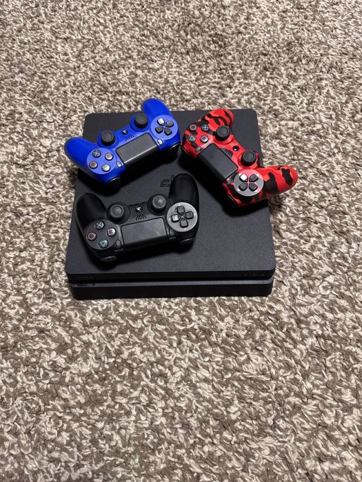 Vând ps 4 slim 1 tb