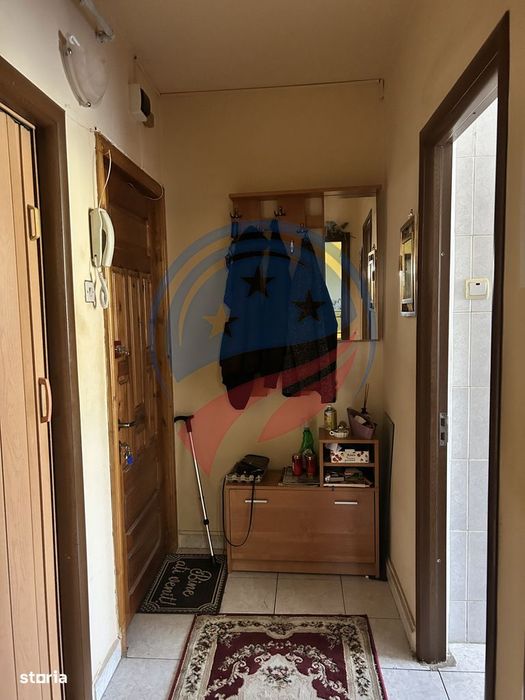 Apartament 2 camere semidecomandat | Semicentral | Etaj 3 | Mobilat și