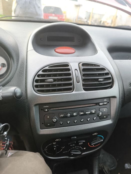 Пежо 206 На части 1,4 бензин