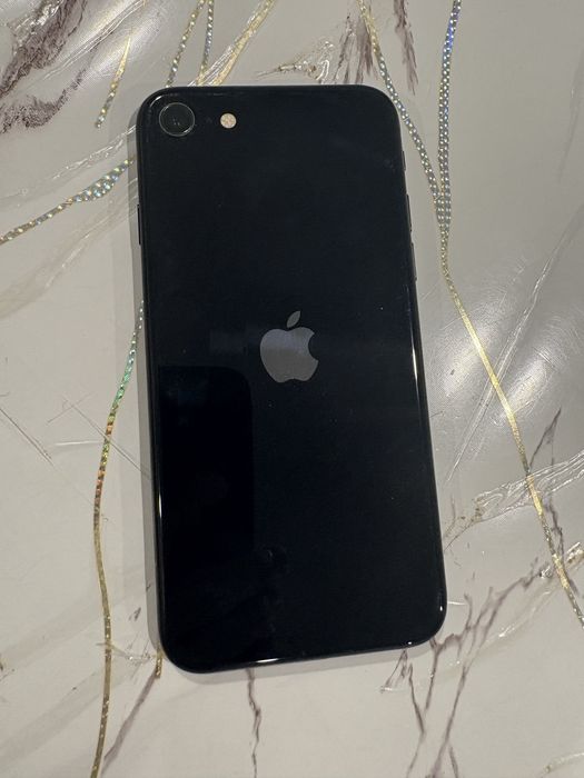 Продам iphone Se3  128 гб