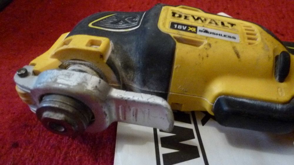 DeWalt DCS355 18V XR Brushless Акумулаторен мултифункционален инструмент