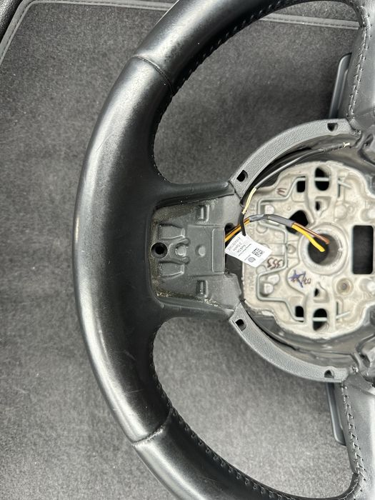 Vând volan audi a8 d4 cu încălzire!!
