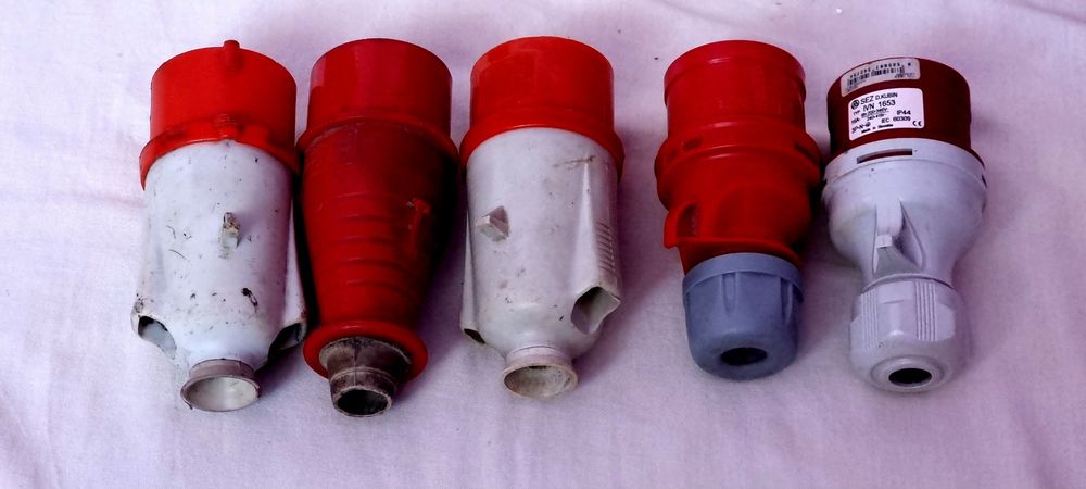 Lot de 5 stechere trifazice 3P+N+E 16A