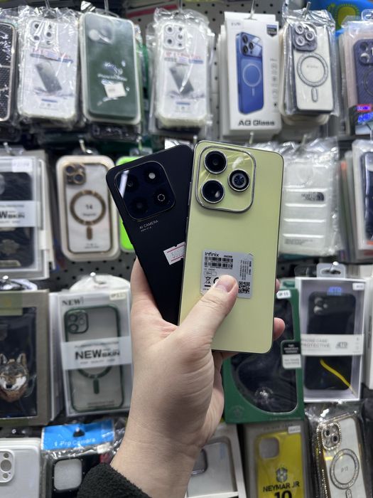 Телефоны разные.