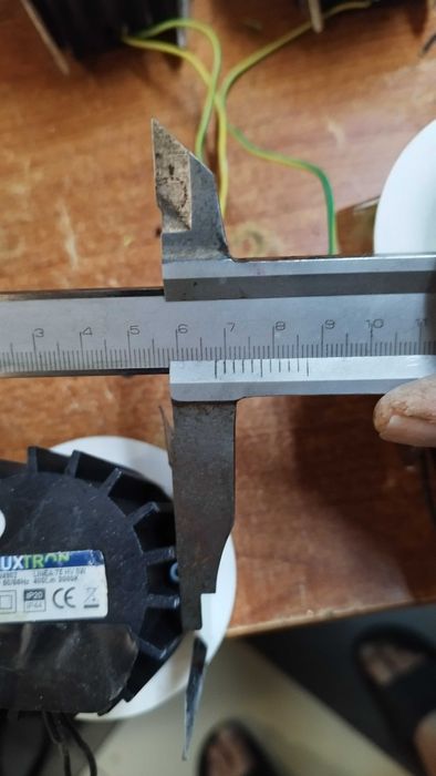 Лунички - лед лампи за таван illuxtron linea 75 HV 9W 300K 35бр.