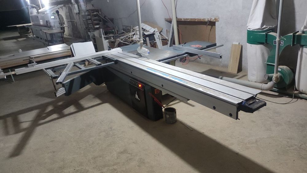 Zakas mebil Kuhna spalni stol stul