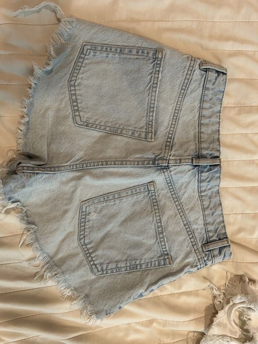 Сини дънкови къси гащи ZARA