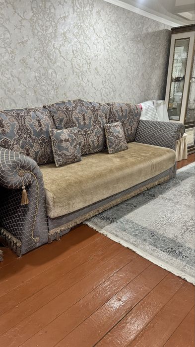 Продам диван с креслом