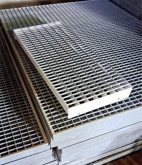 Trepte metalice zincate