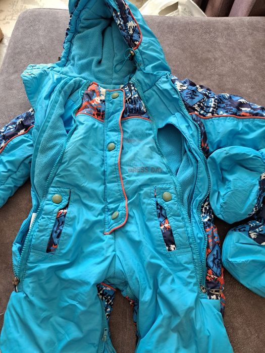 Продам детские комбинезоны