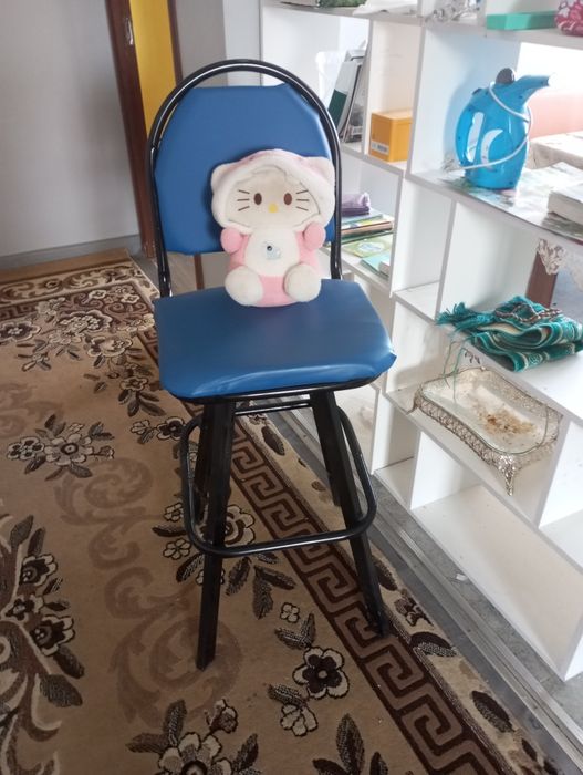 Барный стул- Асханалық аспалы орындық