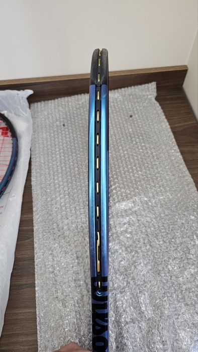 Професионална тенис ракета Wilson Ultra Pro V4 16×19  (305g) – Страхотно състояние!