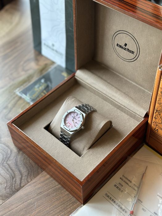 Audemars Piguet Royal Oak 33mm Quartz - ДАМСКИ МОДЕЛ