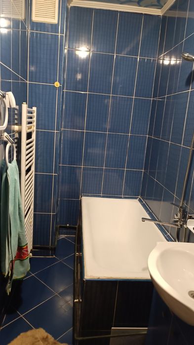 Închiriez apartament