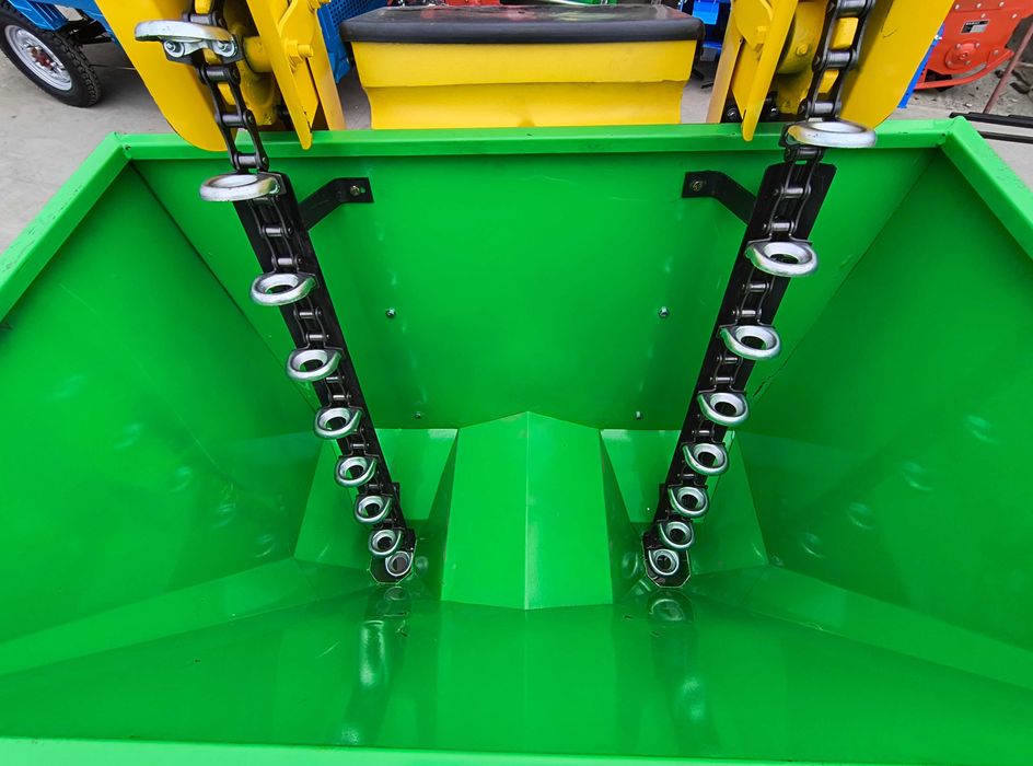 Semanatoare cartofi cu chimic, utilaj plantat cartofi pe 2 randuri