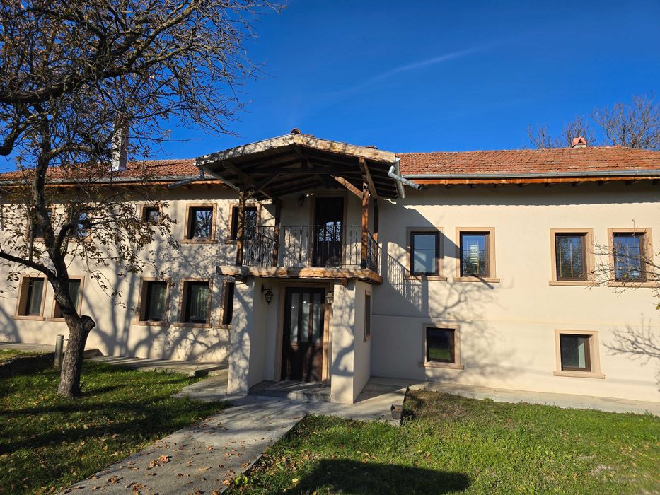 Продава се Къща в с. Церова кория, Област Велико Търново - 250 кв.м за 1400 €/кв.м - Снимка #18