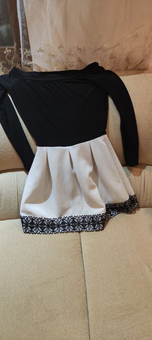 Vând rochiță de fetiță